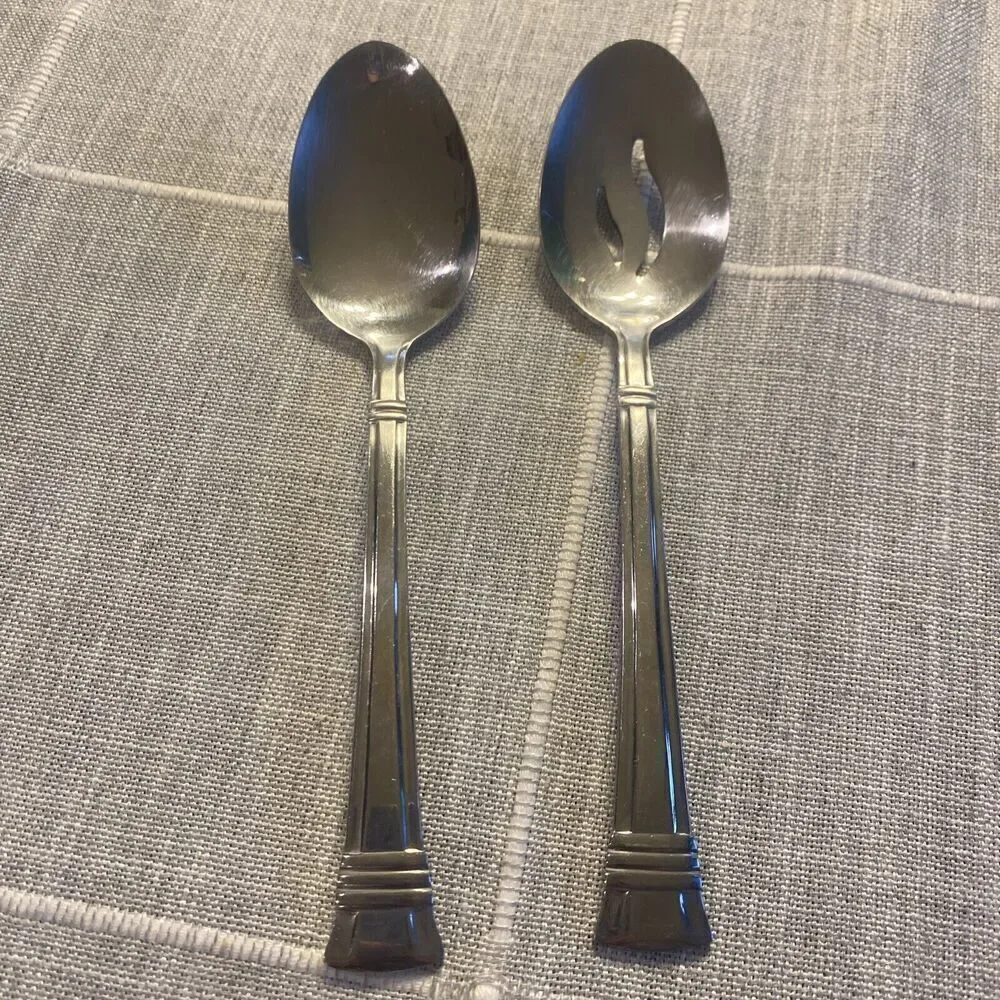 Wallace 18/10 Zenith 1 Serving Spoon Slotted 1 Serving spoon Stainless 18/10